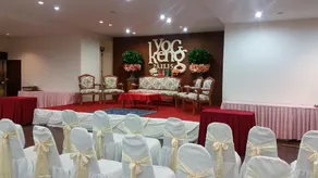 Dusit Hotel - Image 5