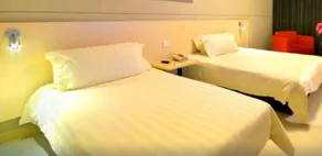 Zhenbao Jinxing Hotel - Image 5