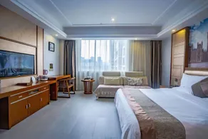 Lv Zhou Hotel - Image 2