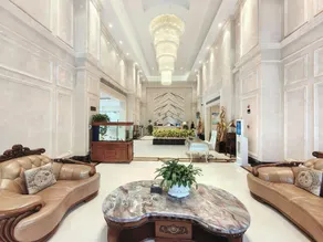 Hanzhong Rongjia International Hotel (Hanjiang Wetland Park Store) - Image 2