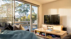 Freycinet Haven- 4-bedroom house at the edge of the National Park & easy access to Coles Bay hub! - Image 2
