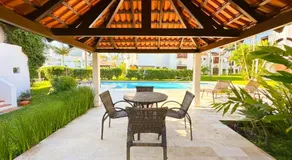 Apto estilo casa em condomínio com piscina na beira da praia - Image 5