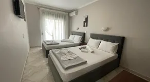 Studios Megas Alexandros - Image 2