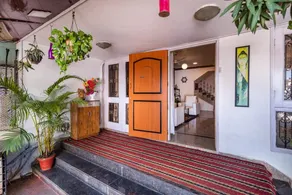 Eminent Bunglow near Goregaon Exhibition center - Image 4