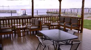 Pelican Lodge & Marina - Image 4
