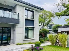 Donghu Family Travel Homestay - Image 5