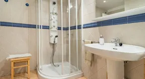 Spacious house with sea view in Liencres + jacuzzi - Image 2