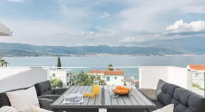 Modern Apartment in Slatine with Terrace - Image 2