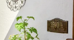 Casita Gundry- Boutique Hideaway, Quaint Historic Charm - Image 2