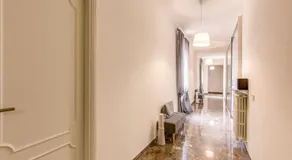 YH SUITE 131 - Image 3