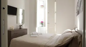 900 Bed and Breakfast - Image 2