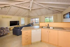 Birds Nest Tranquil Retreat in Old Dunsborough - Image 2