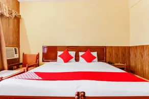 OYO 29077 Hotel Ratandeep - Image 5