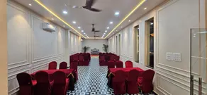 IR RESORTS - Image 4