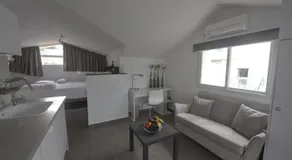 Boutique Apartment "Facing the Sea" - Image 5