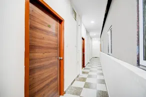 Hotel O Sweetheart Luxurious Rooms - Image 4