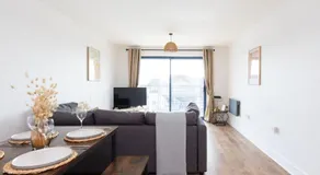 Sunny 1 bedroom apartment, Ocean house, East wittering - Image 2