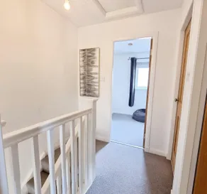 Spacious Family Home in Glasgow - Image 3