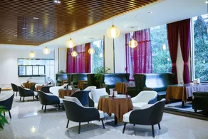 Home Hotel (Jishou University) - Image 3