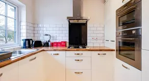 Cosy 2 Bedroom Home in Wigan - Image 4