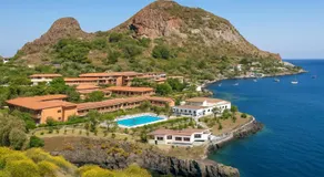 Vulcanello Sea View Apartment - Image 4