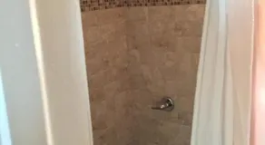 Beautiful Room near JFK and close to LaGuardia Airports - Image 4