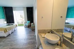 Vitrum Hotel - Image 3