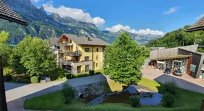 Walensee House & Apartments - Image 2