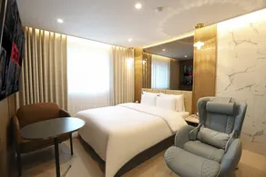 Rosy Hotel - Image 2