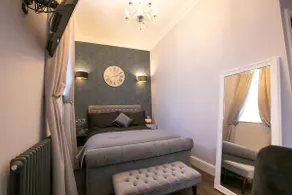 Mousehold Heath. Charming suite & great location - Image 2