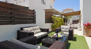 Villa Palm - Image 2