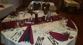 Hosser's Hotel Restaurant - Image 5