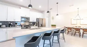 Townhouse 4Q no Storey Lake c/ Piscina - Image 2