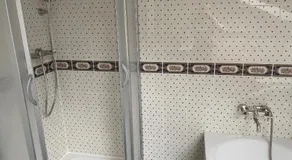 Gemütliches Zimmer mit großem Bad - Image 5