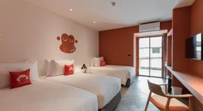 Blu Monkey Hub and Hotel Bangsaen - Image 3