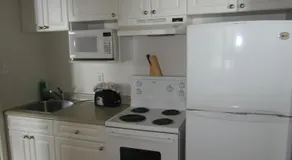 Kacee's Northern Suites - Image 3