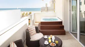 Hotel Ambassador - Image 2