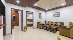 DUSK VIBES near mall roade kasauli Entire 1-bedroom with private balcony with delicious food - Image 5
