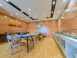 Chonpines Hotels· Tianshui Lantian City Square - Image 3