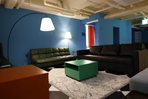 Bluedot Poshtel - Image 5