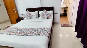 Kapsstone SERVICED APARTMENT- ROOMS near Ashok pillar - Image 3