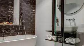 Hotel Central Park - Image 2
