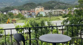 Shtëpia Me Lule - Image 3