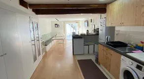 Hostel Eleven - Image 2