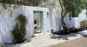 Lovely studio in original finca - Image 3