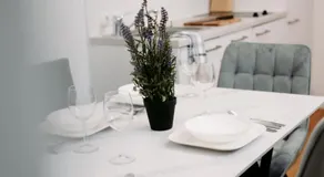 FREE Parking City Apartment - Image 5