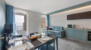 Appartement 'Gemhouse Turchese Garda Lake' avec vue sur le lac, Wi-Fi et climatisation - Image 2
