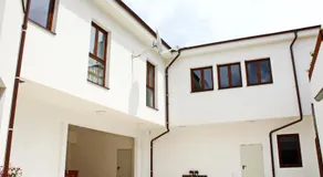Catalleya Haus - Image 5