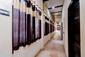 OYO 37459 Hotel Sanaya - Image 4