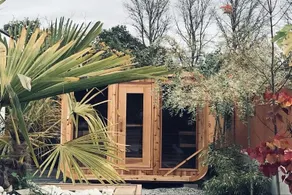 House with a private swimming pool and sauna - Image 3